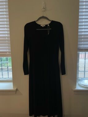 NWT Vince Black Long-Sleeve V-Neck Maxi Dress